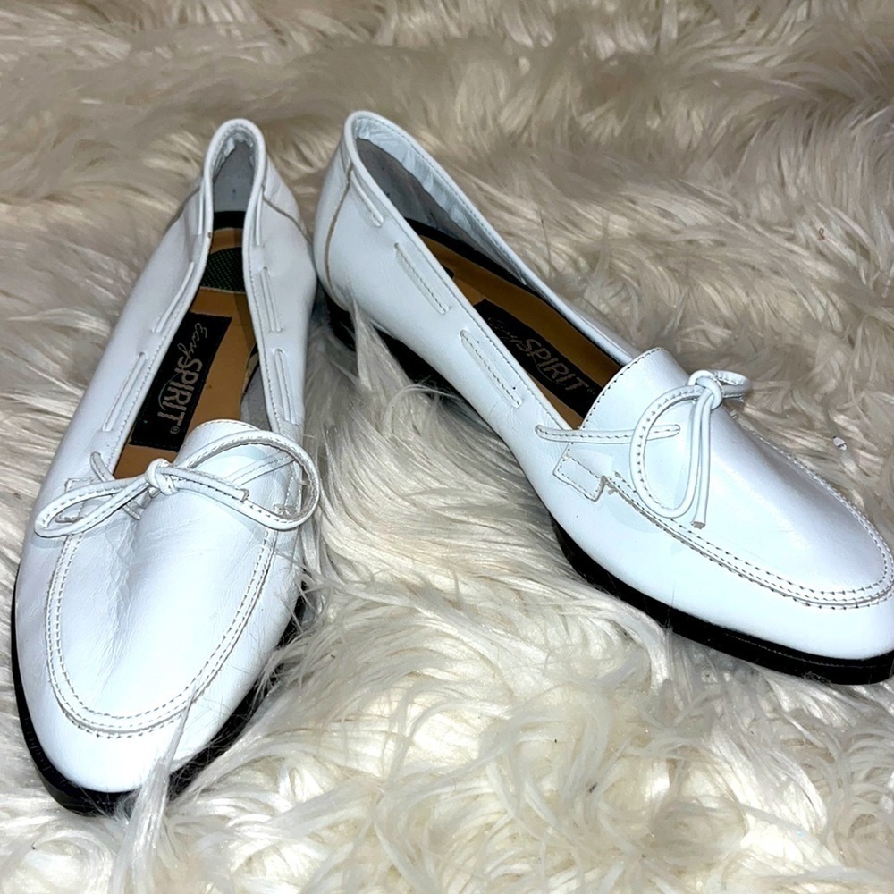 Easy Sporit white shoes. Size 6M.